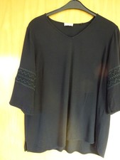 Sehr schöne Viskose -Bluse, Gr. 44, schwarz, 3/4-Ärmel,Triangle (S. Oliver), TOP