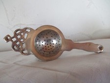 Altes schönes Teesieb silberfarbig 2 tgl.