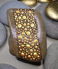 Großer Stein, Punkte gold, handbemalt, besondere Form, Einzelstück, Dekoration