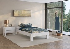 Waschweißes Doppelbett