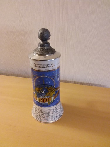 Porzellanbierkrug mit