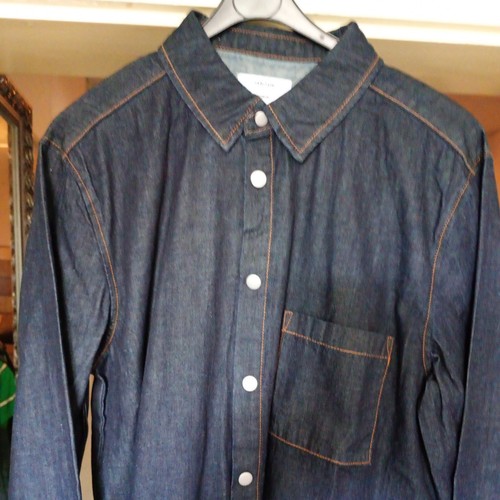 Dunkelblaues sommer jeanshemd - dunkelblaues,