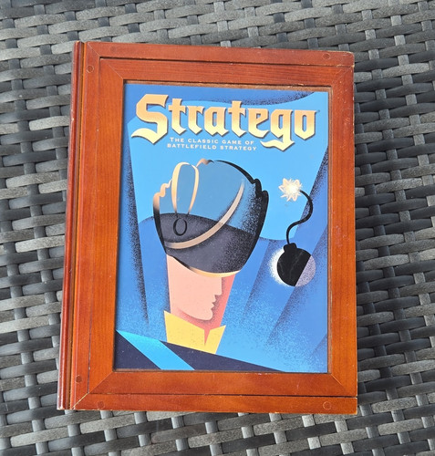 Milton bradley stratego - milton,