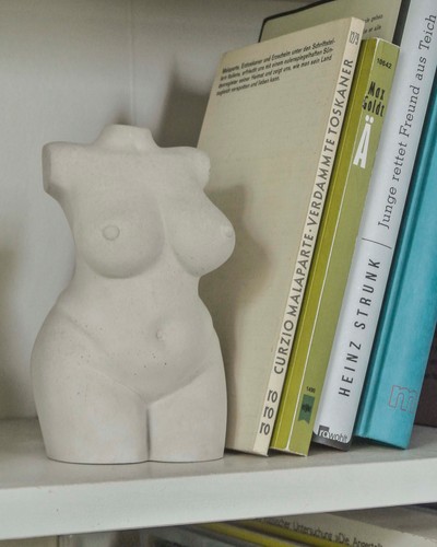 Nude akt frau - statue, torso