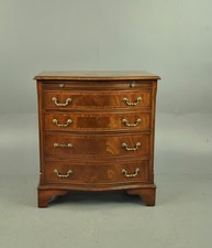 kleine Mahagoni Serpentin