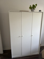 IKEA Kleiderschrank Weiß 117х176 3 Türen