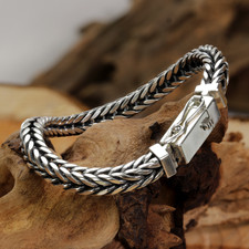 🔗 925 Sterling Silver