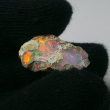 Glatter weißer Opal grob