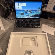 Apple MacBook Pro 13” • M1