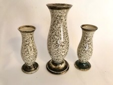 Drei dekorative antike Vasen