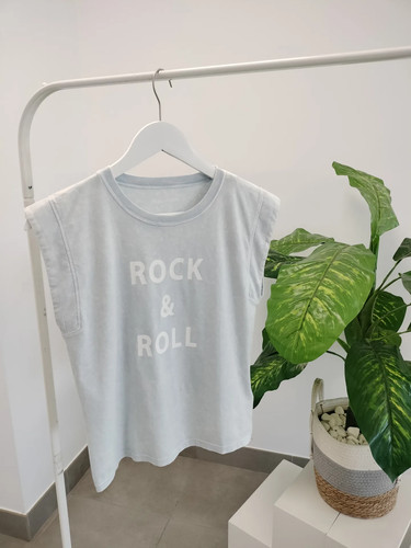 Camiseta gris claro estilo - camiseta,