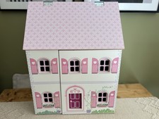 Puppenhaus mit 35+ Möbeln