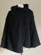 RUNDHOLZ warme Jacke schwarz