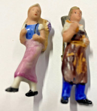 WHW  Porzellan 2x Figuren mit  Anstecknadeln