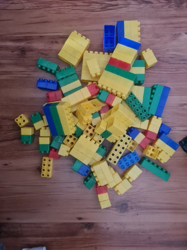 Ein karton voller bunter - voller,