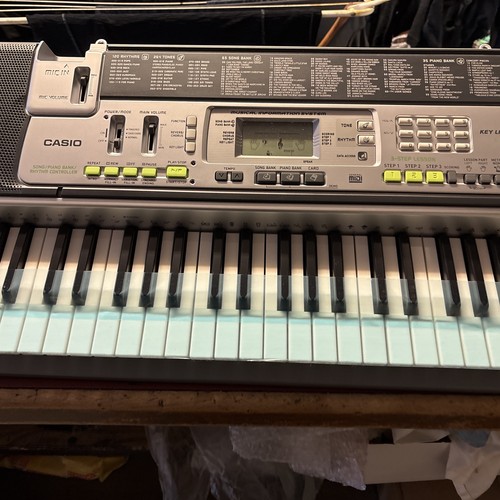 Casio 200s keyboard - casio, lk-200s