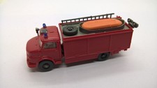 Wiking 623 Mercedes L 1413 Feuerwehr RW2 Rüstwagen mit Schlauchboot rot (63)
