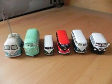Konvolut VW Bus Modellautos ca.1/87 und 1/60 Vitrinenmodelle !!
