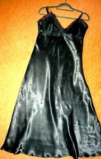 Elegantes Nachtkleid Gr.42 JONES NEW YORK schwarzer Satin eingewobene Blüten