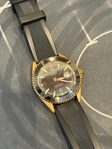 Delma santiago pvd - delma, gold