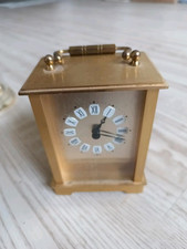 Messing Tischuhr golden