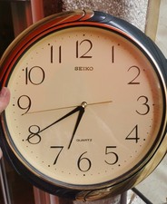 SEHR SCHÖNE SEIKO WANDUHR - 80 er JAHRE - sehr chic - FUNKTIONIERT - Größe 31cm