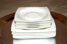 11 Teller in zwei Größen