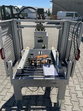 Vollautomatische Kartonverschlussmaschine CARTOFLEX
