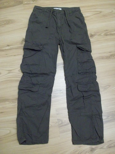 Bershka olivgraue cargohose - olivgraue,