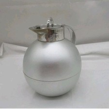 ALFI – Design Ole Palsby Denmark –  Kugelkanne - Chrom  matt gebürstet – 0,94 L
