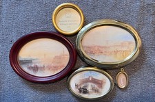 5 kleine Bilderrahmen oval und rund, Holz und Messing, Vintage