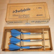 1 Satz Wurfpfeile 3 Stück blau VEB Sportgeräte Großnaundorf DDR