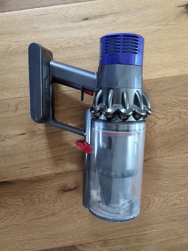 Dyson cyclone v10 absolute - dyson,