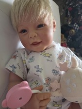 Lee Middleton Pampers Sculpt