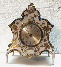 Wunderschöne Porzellan Kamin-Uhr  Marke Dresden sehr Gepflegt -25971