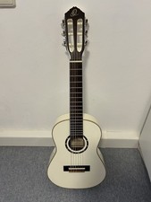 Ortega Konzert Gitarre R121 1/4 weiß mit Tasche, Geeignet für Kinder