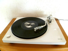Denon DP-400 Plattenspieler