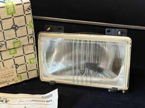 Peugeot 604 marchal valeo - 604,