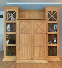 Hochwertiger TV-Schrank mit 2 Glasvitrinen (Pinie massiv)