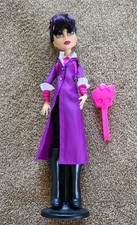 Monster High Headless Headmistress Bloodgood Modepuppe mit Ständer & Bürste LN