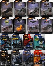 BATMAN® -Hot Wheels Auto-Auswahl: Maßstab 1:64/ 1:50 Batmobile 75 Years/Jahre