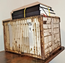 Robuste Geschenkbox Aufbewahrungsbox im Schiffscontainer Design Industrial Style