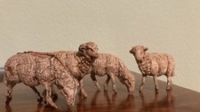 Alte Krippenfiguren:  4 SCHAFE aus Masse