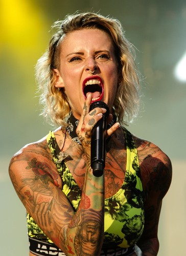 Foto jennifer rostock - foto,