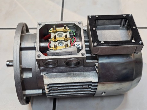 Drehstrom motor - 3~,
