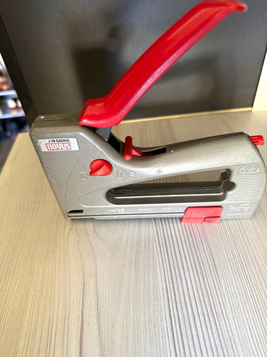 Novus eadhg handtacker - j-19,