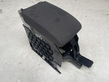 Mittelarmlehne komplett 5M0864251A VW Golf Plus 2.0 TDI DSG Bj 2007