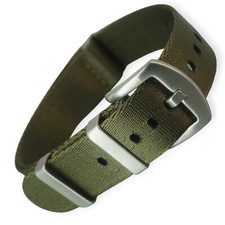 NATO Strap in verschiedenen