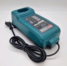 Makita Ladegerät DC1414 T für Ni-MH und Ni-Cd Akku 7,2 - 14,4V