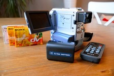 Sony DCR-PC103E Camcorder voll